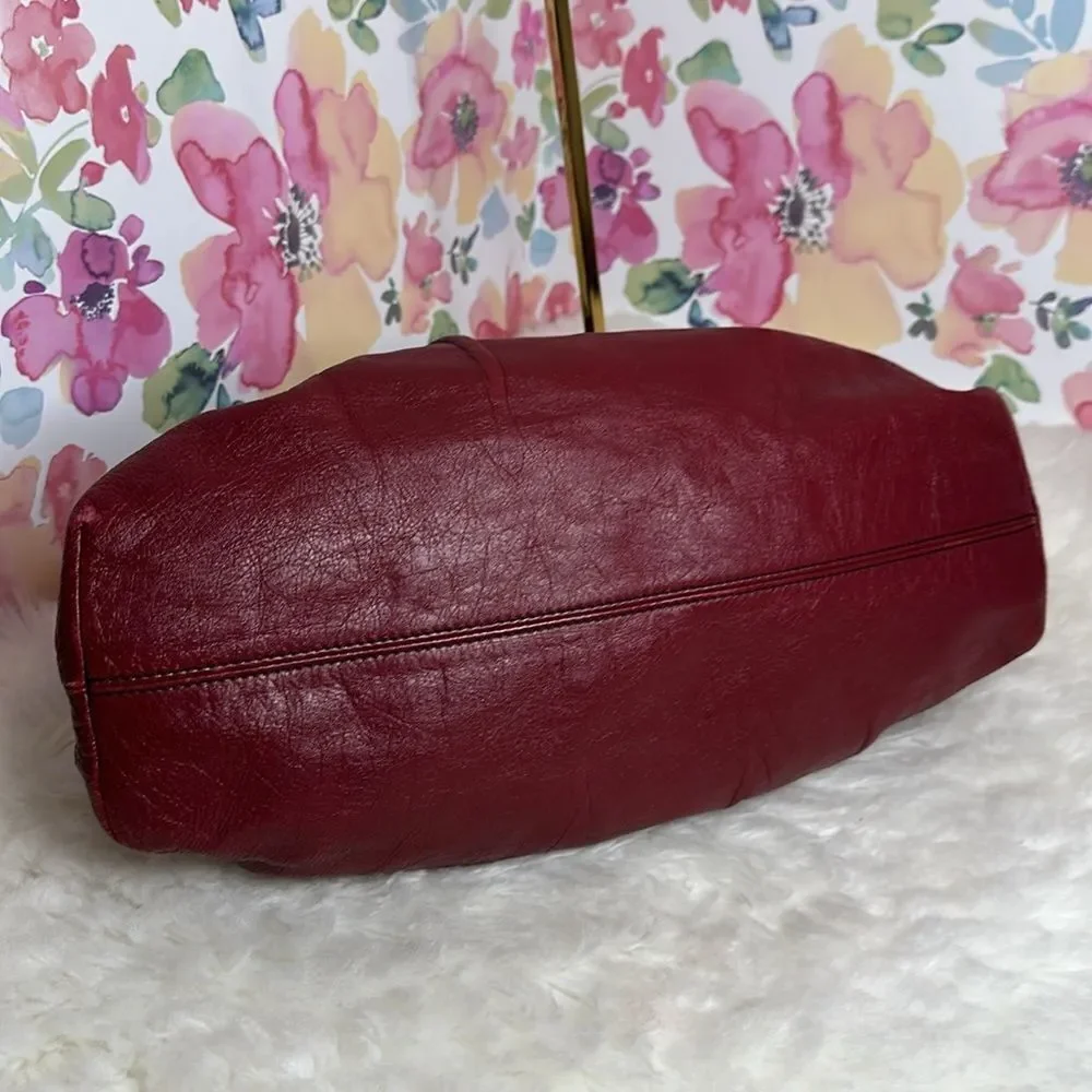 💯Authentic Fendi Hobo Leather Handbag🍀